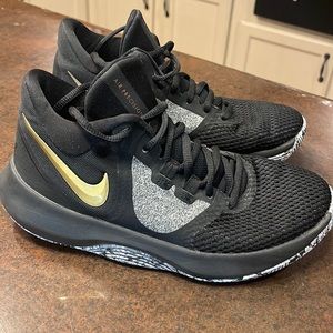 Nike Air Precision shoes size 6